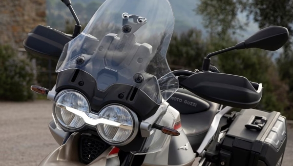 Moto Guzzi V85 TT Travel E5+ 4